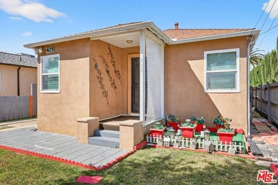 /international/us/423-e-127th-st-los-angeles-ca-110107407233/