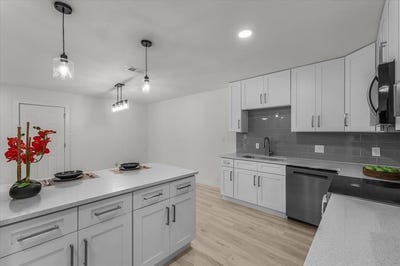 /international/us/7302-vista-cliff-drive-fort-worth-tx-110100217910/