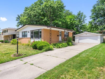 /international/us/240-n-park-drive-glenwood-il-110107829798/