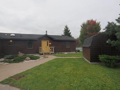 /international/us/2039-riverside-dr-sault-ste-marie-mi-110102854648/