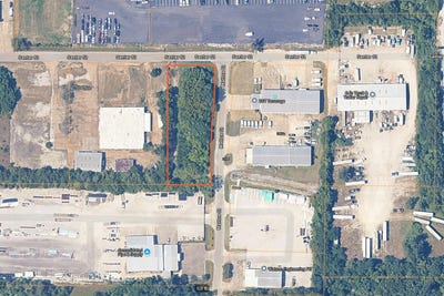 /international/us/senter-st-tupelo-ms-110105203035/