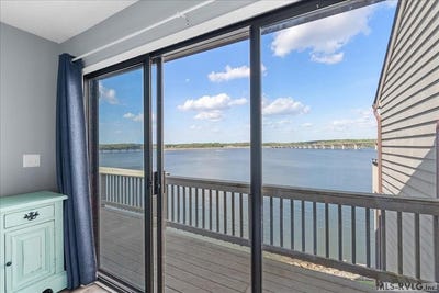 /international/us/55-the-moorings-clarksville-va-110107016219/