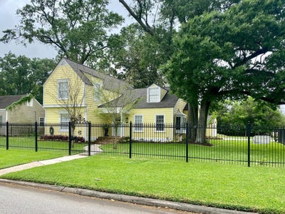 /international/us/693-n-23rd-beaumont-tx-110104292760/