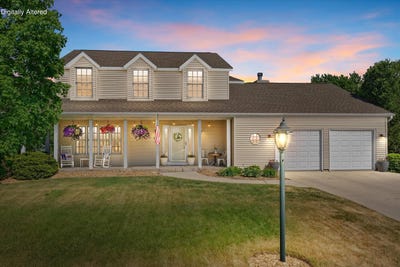 /international/us/503-fairview-cir-waterford-wi-110108572622/