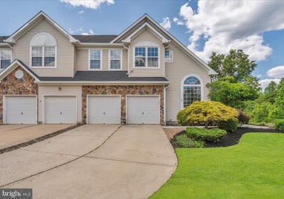 /international/us/20-saint-andrews-court-westampton-nj-110108550566/