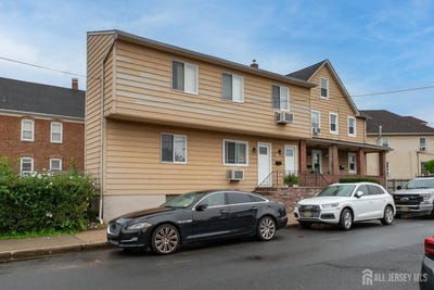 /international/us/11-13-15-mageira-street-south-river-nj-110119959859/