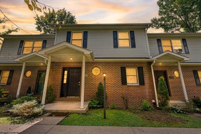 /international/us/1012-chestnut-ridge-road-morgantown-wv-110110237688/