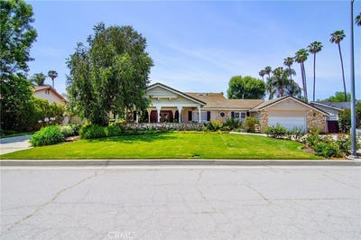 /international/us/19842-santa-rita-street-woodland-hills-ca-110100326121/