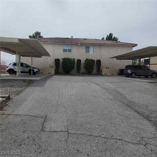 /international/us/561-e-bourbon-street-pahrump-nv-110100445534/