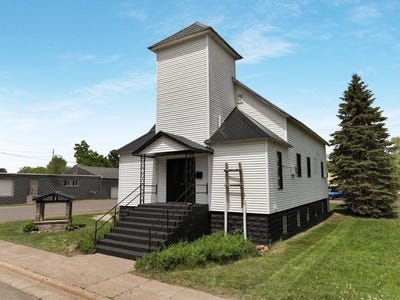 /international/us/324-douglas-street-chetek-wi-110108254514/