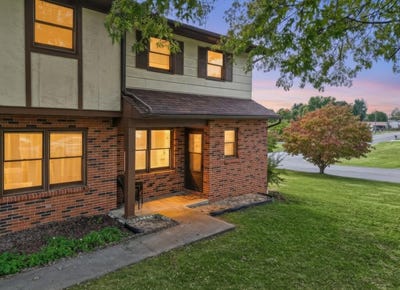 /international/us/121-oakcrest-circle-bristol-va-110120538185/