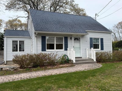 /international/us/17-eastover-road-sayville-ny-110107700208/