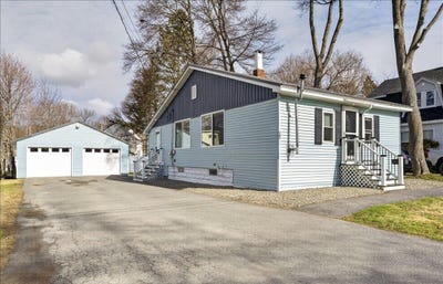 /international/us/22-lane-street-bangor-me-110107433447/