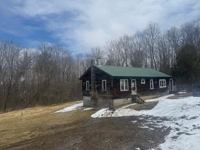 /international/us/799-tallman-road-elmore-vt-110099371389/