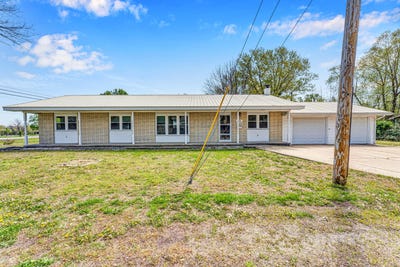 /international/us/510-n-flint-avenue-bolivar-mo-110099030933/