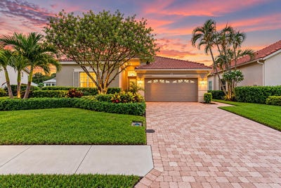 /international/us/90-monterey-pointe-drive-palm-beach-gardens-fl-110120425738/