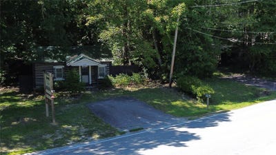 /international/us/142-whitewater-road-sapphire-nc-110098403882/