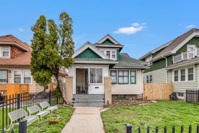 /international/us/2654-n-57th-st-milwaukee-wi-110107408066/