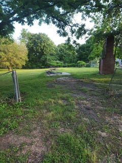 /international/us/103-dardenwood-way-payne-springs-tx-110105928746/