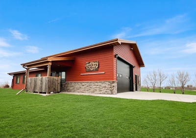 /international/us/7652-highview-road-waubay-sd-110107807328/
