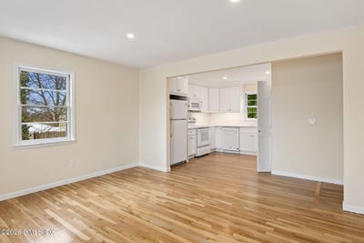 /international/us/17-artic-street-greenwich-ct-110106538095/