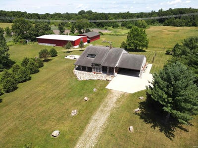 /international/us/31513-shively-road-walkerton-in-110097160427/