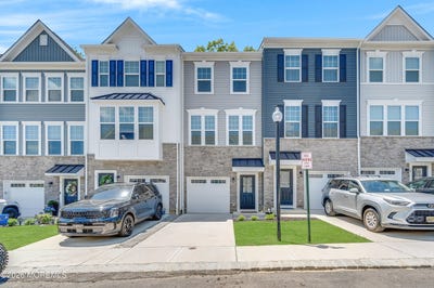 /international/us/9-halifax-road-bayville-nj-110108468923/