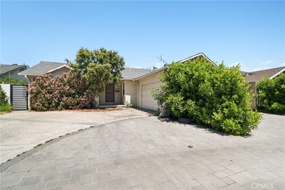 /international/us/14657-novice-street-panorama-city-ca-110108198235/