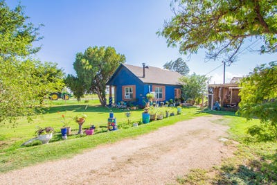 /international/us/6425-e-woodrow-road-slaton-tx-110100971521/