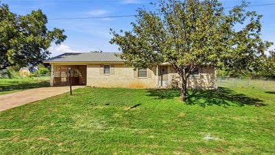 /international/us/905-w-standifer-street-hamilton-tx-110120587345/