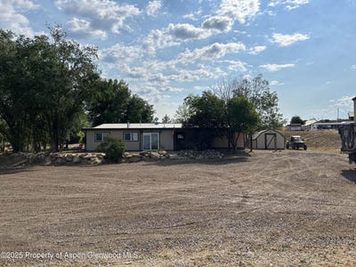 /international/us/5939-county-road-233-silt-co-110098126461/
