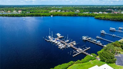 /international/us/3100-se-pruitt-road-port-saint-lucie-fl-110094319292/