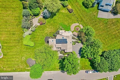 /international/us/112-whitney-lane-richboro-pa-110108352076/