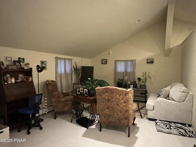 /international/us/114-8th-street-milford-pa-110108267381/
