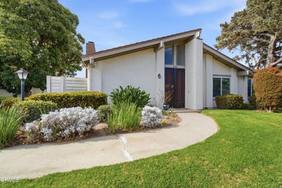 /international/us/2208-north-h-street-oxnard-ca-110109164056/