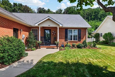 /international/us/116-red-oak-dr-staunton-va-110108987041/