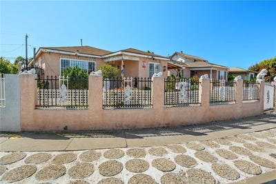 /international/us/3830-w-118th-street-hawthorne-ca-110098259621/