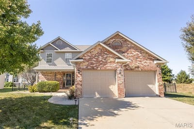 /international/us/853-allenbrook-avenue-o-fallon-il-110120452809/