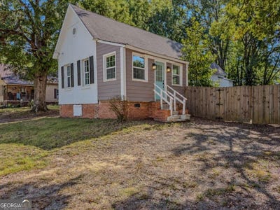 /international/us/120-norris-street-monroe-ga-110110422527/