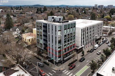 /international/us/12-ne-fremont-st-portland-or-110098336271/