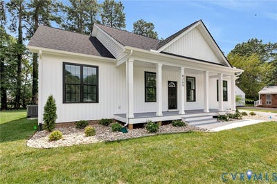 /international/us/3959-cedar-plains-road-sandy-hook-va-110120463957/