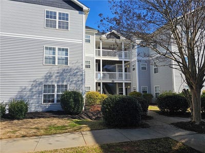 /international/us/102-university-village-drive-central-sc-110105698199/