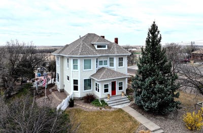 /international/us/419-4th-ave-west-benkelman-ne-110107057000/