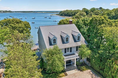 /international/us/994-main-street-cotuit-ma-110108917831/