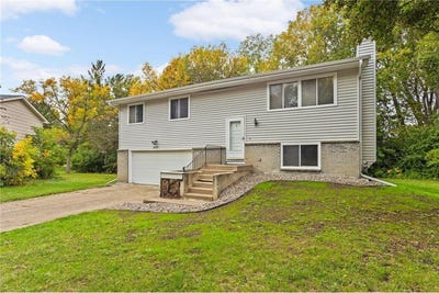 /international/us/8616-windward-circle-eden-prairie-mn-110105882515/