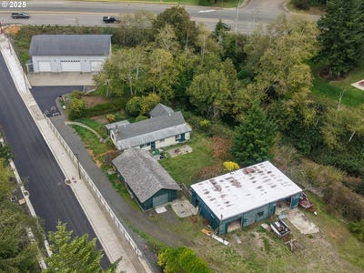 /international/us/565-lindy-ln-coosbay-or-110103225669/