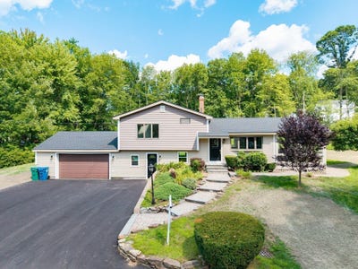 /international/us/14-clarence-street-billerica-ma-110109804165/
