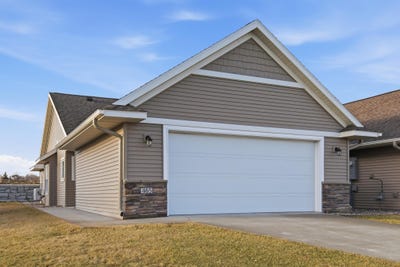 /international/us/465-meadowview-court-paynesville-mn-110106274053/