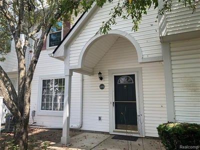 /international/us/22192-cape-cod-way-farmington-hills-mi-110104333344/