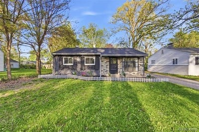 /international/us/28032-fairfax-street-southfield-mi-110108146069/